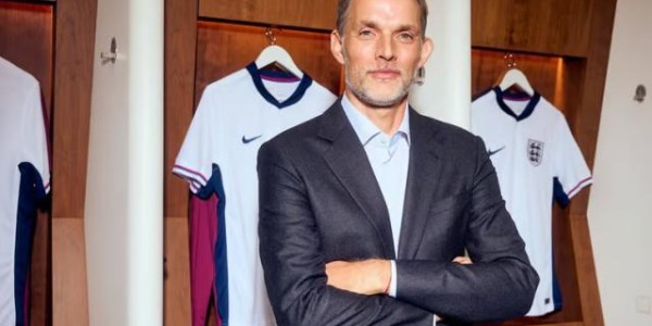 开云官方网-护照不同色，唱不唱国歌？图赫尔真诚化解英媒刁难