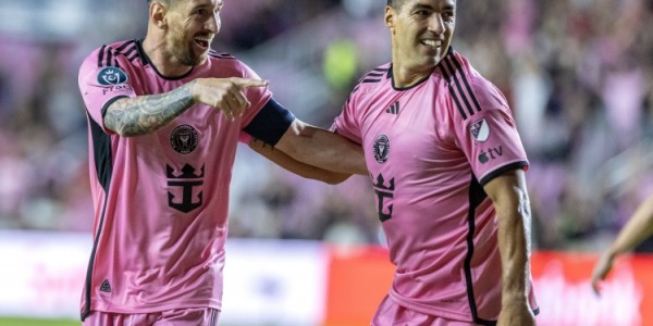 苏亚雷斯透露与梅西渴望并肩退役，实现与否将取决于续约进展